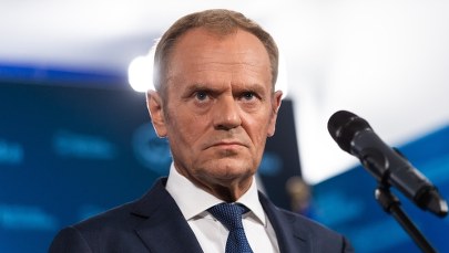 „Poszukaj na prywatnych kontach”. Tusk odpowiada Morawieckiemu
