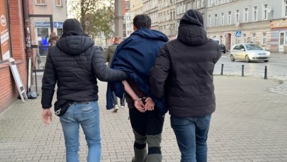 Poszukiwani listami gończymi wpadli w innym mieście. Akcja stołecznej policji