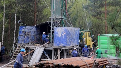 Poszukiwania górników. Znaleziono aparat ucieczkowy i kurtkę