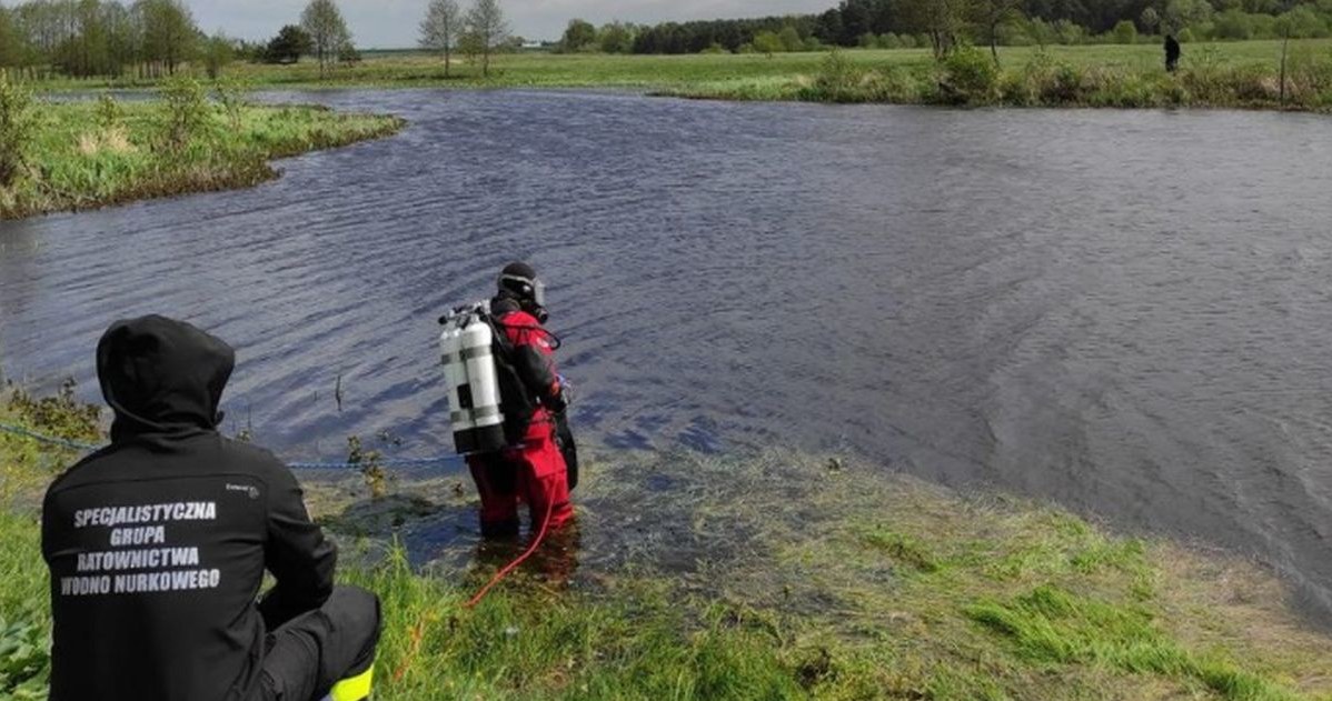 Poszukiwania kobiety trwały kilkanaście godzin. Brali w nich udział policjanci i strażacy /Policja