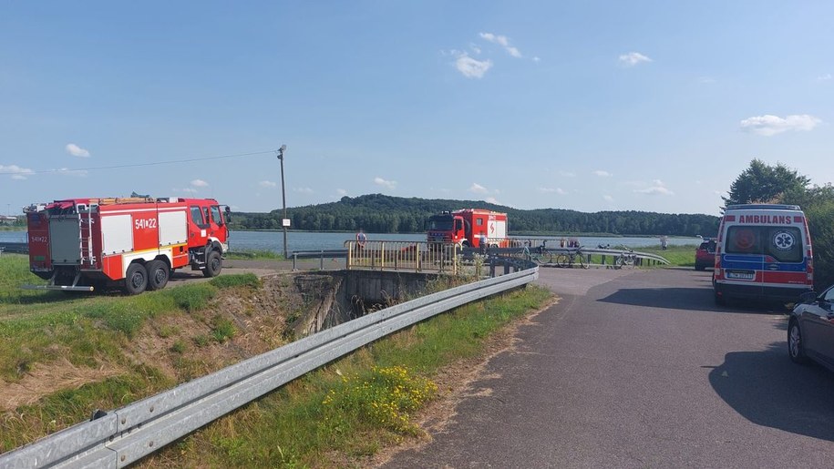 Poszukiwania nad zbiornikiem w Hrebennem /KPP Tomaszów Lubelski /Policja