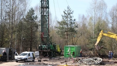 Poszukiwania zaginionych górników. Odwiert ma już 160 metrów