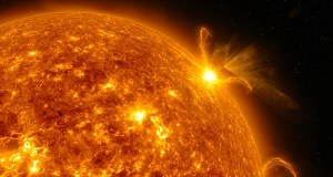 Potężna burza słoneczna uderzyła w Ziemię. Największa od 20 lat