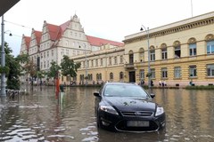 Potężna burza z gradem przeszła nad Gdańskiem. Zalane są ulice i tunele