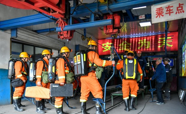 Potężna eksplozja w kopalni, niemal 100 górników nie żyje. Tragedia w Chinach