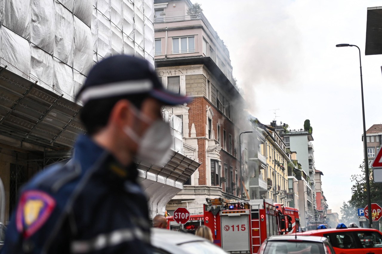 Potężna eksplozja w Mediolanie. Samochody i budynki w ogniu [FILMY]