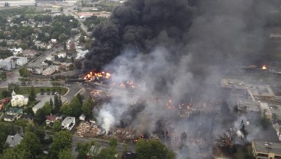 Potężna eksplozja wagonów-cystern. 5 osób nie żyje, 40 zaginionych