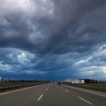 Potężne burze gradowe zniszczą domy i auta. Naukowcy o katastrofie