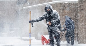 Potężne burze śnieżne sparaliżowały USA. Apele władz