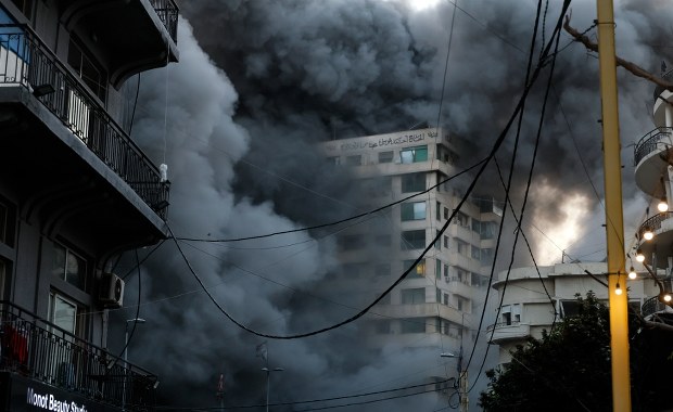 Potężne eksplozje w Teheranie i Bejrucie. Izrael potwierdził "atak na szeroką skalę"