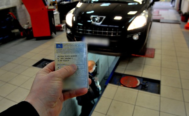 Potężne problemy z systemem CEPiK 2.0. Urzędniczka: Lepiej poczekać kilka dni