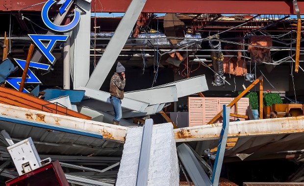 Potężne tornada w USA. Zginęło ponad 80 osób 