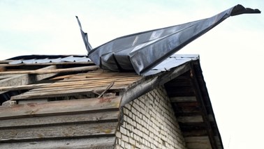 Potężne wichury nad Polską. Ponad 600 budynków uszkodzonych