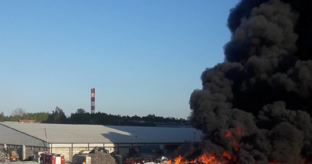 Potężny pożar w Siemianowicach Śląskich: Płonie składowisko odpadów