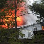Potężny pożar w Sulejówku. Władze apelują do mieszkańców
