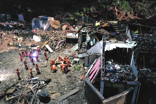 Potężny tajfun Lekima zbiera żniwo. 33 osoby zabite, ogromne zniszczenia materialne /FEATURECHINA /PAP/EPA