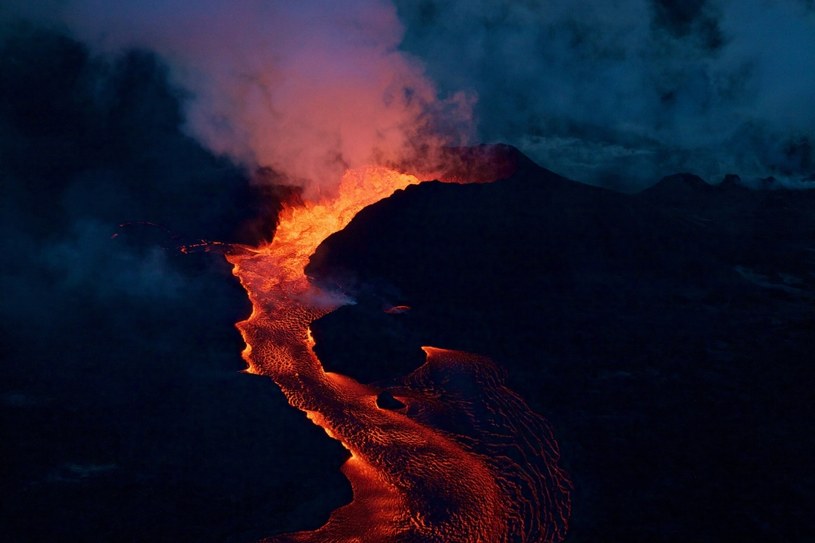 Potężny wulkan na Hawajach dokonał spektakularnej eksplozji /United States Geological Survey (USGS) /Wikipedia
