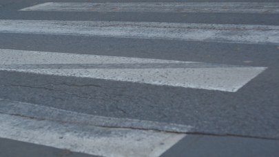 Potrącił 13-latkę na pasach i uciekł. Policja szuka kierowcy