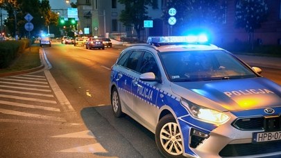 Potrącił człowieka na pasach i odjechał. Sprawca wypadku w Warszawie z zarzutami