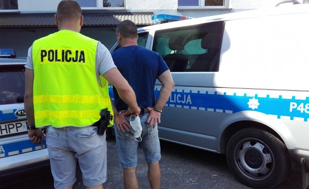 Potrącił policjanta i uciekł. Grozi mu do 10 lat więzienia