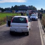 Potrącił trzy osoby, w tym dziecko. Dziewczynka w szpitalu