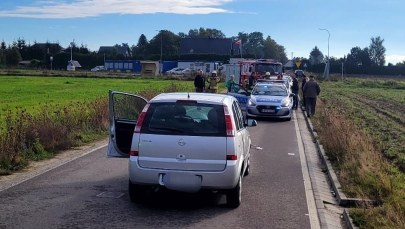 Potrącił trzy osoby, w tym dziecko. Dziewczynka w szpitalu