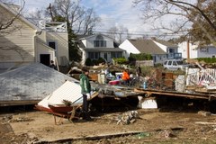 Potrzeba setek tysięcy nowych domów po przejściu Sandy