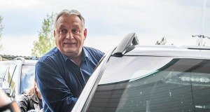 „Potrzebujemy pewnej ręki”. Orban mobilizuje wyborców i oskarża opozycję