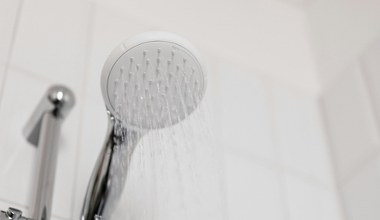 Potrzebujesz pobudzić krążenie i pozbyć się uczucia zmęczenia? 5-minutowy prysznic wystarczy