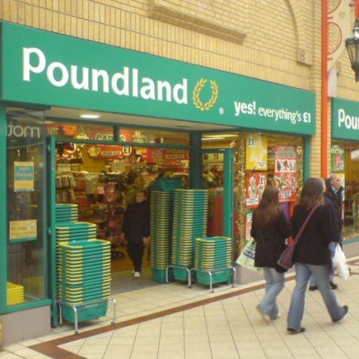Poundland, zwany przez Polaków "Funciakiem"- tu kupisz wszystko, za nie więcej niż 1 funta /Praca i nauka za granicą