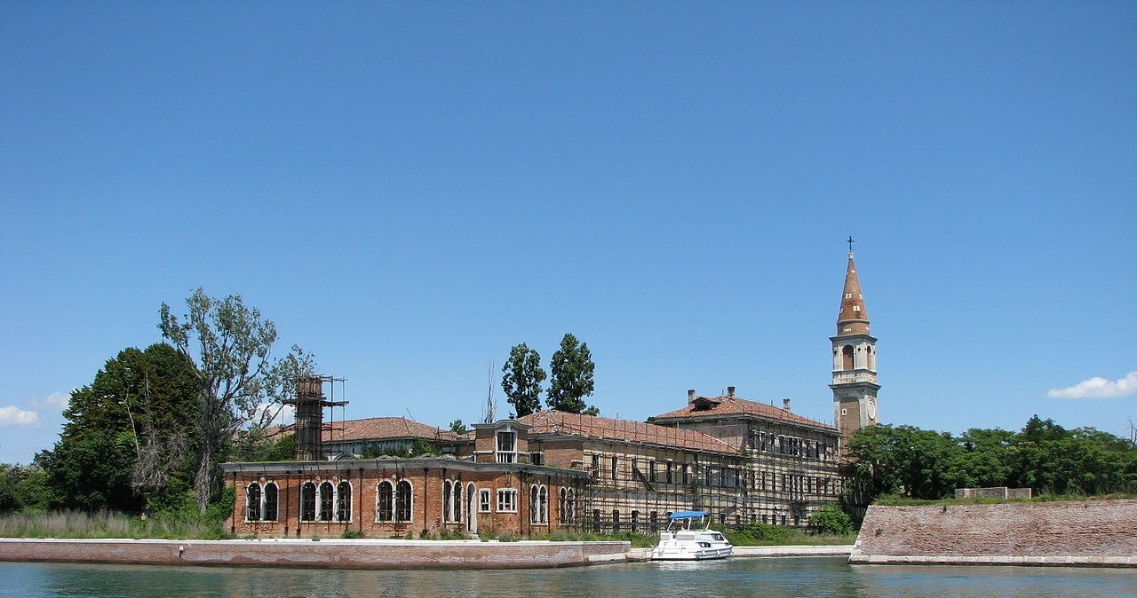 Poveglia /Chris 73 / Wikimedia Commons /domena publiczna