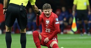 Poważne osłabienie kadry Urbana. Piłkarz opuszcza zgrupowanie