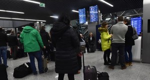 Poważne utrudnienia dla pasażerów. Wszystko przez mgłę