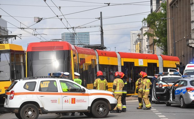 Poważne utrudnienia w stolicy. Zderzenie tramwajów przy Starynkiewicza