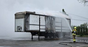 Poważny pożar magazynu energii z generatorami dużej mocy w Czajkowie