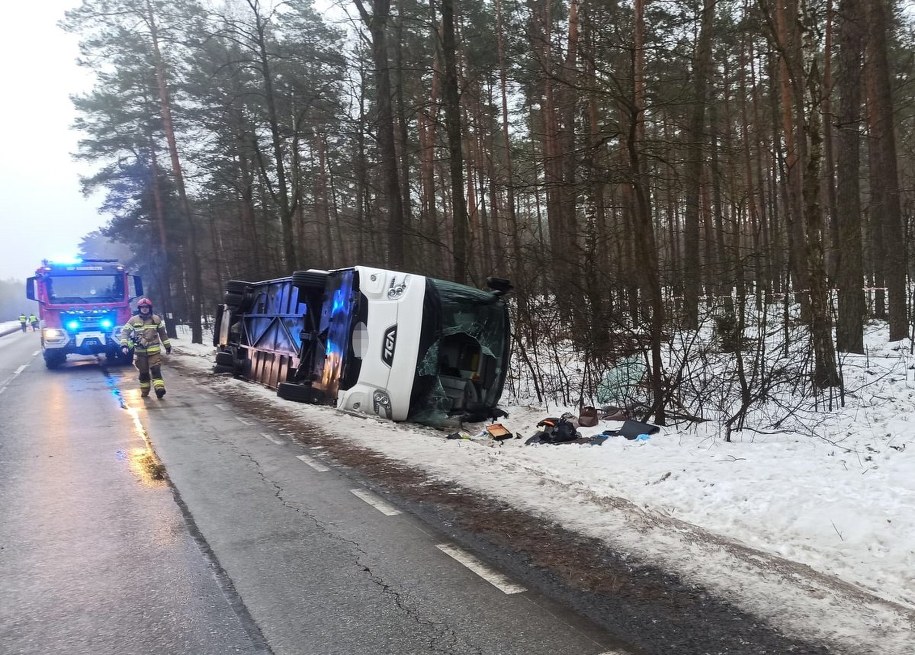 Poważny wypadek autobusu na DK62 na Mazowszu /Policja Mazowsze /Policja