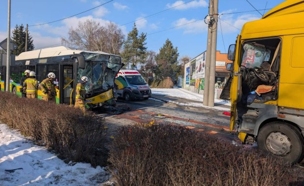 Poważny wypadek w Bełchatowie. Wzrosła liczba rannych