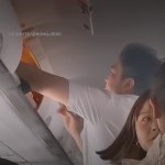 samolot pasażerski Powerbank w ogniu. Pożar na pokładzie chińskiego lotu