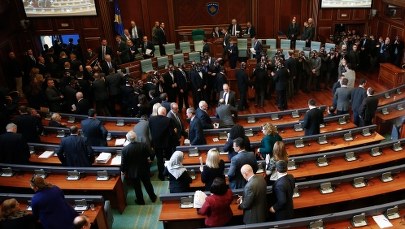 Powiedział, że uwielbia dziennikarki, które "chętnie klękają". Minister obrony odwołany