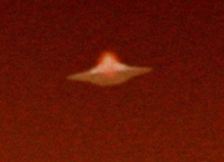 Powiększenie UFO ze zdjęcia z Portsmouth /MWMedia