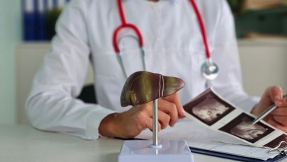 Powiększona wątroba może być oznaką poważnej choroby. Oto przyczyny