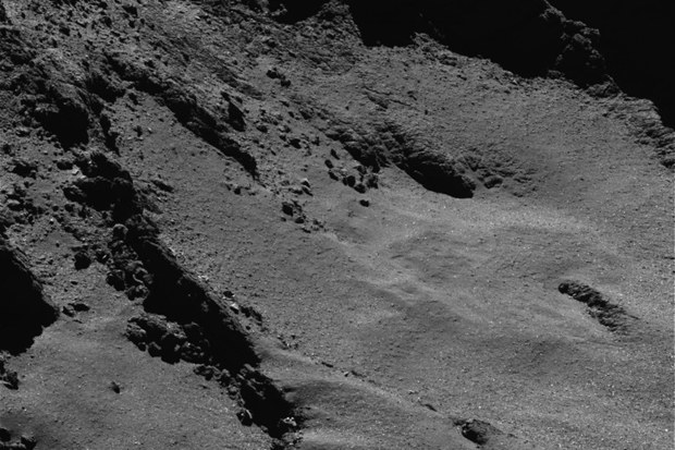 Powierzchnia jądra komety 67P z odległości około 5 kilometrów /materiały prasowe