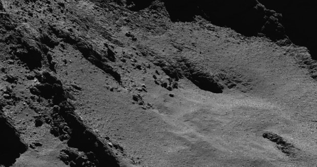 Powierzchnia jądra komety 67P z odległości około 5 kilometrów /materiały prasowe