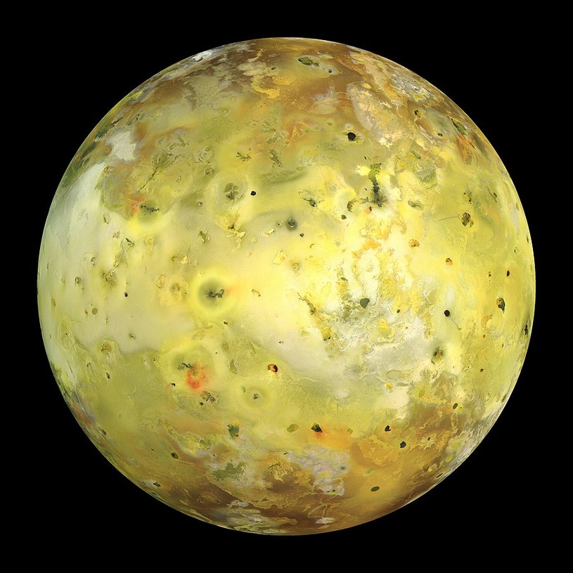 Powierzchnia księżyca Io nadal zdumiewa naukowców /JPL / Uniwersytet Arizony/domena publiczna /NASA