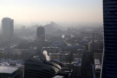 Powietrze, które widać... W niedzielę Warszawę przykrył potężny smog