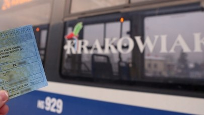 Powietrze lepsze, ale w Krakowie dziś komunikacja miejska za darmo dla kierowców