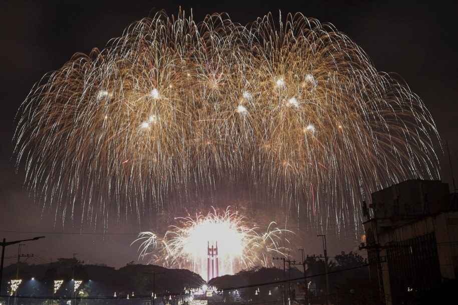 Powitanie Nowego Roku w Manili na Filipinach /PAP/EPA/ROLEX DELA PENA /PAP/EPA