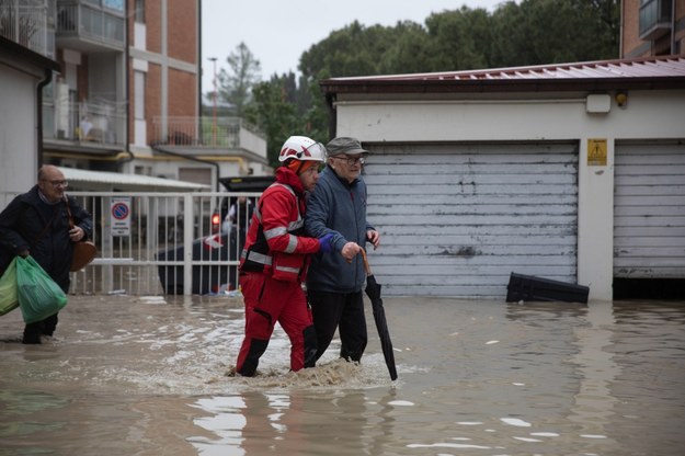 Powódź w mieście Cesena /MAX CAVALLARI /PAP/EPA