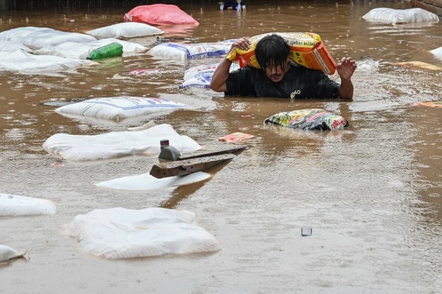 Powódź w Nepalu /PRAKASH MATHEMA/AFP/East News /East News