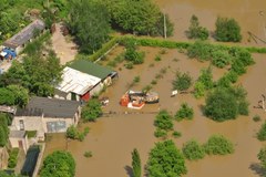Powódź w Warszawie - widok z policyjnego helikoptera
